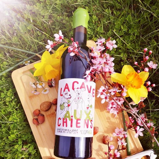 LA CAVE AUX CHIENS 2022 BIO
